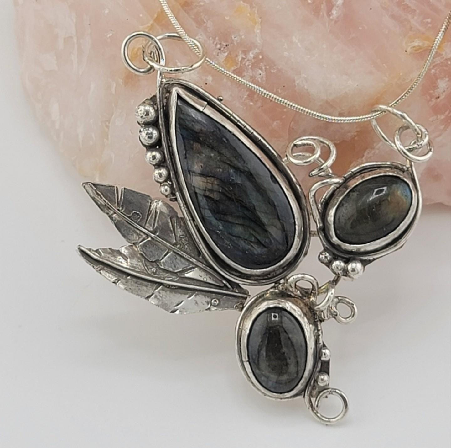 LABRADORITE GARDEN PENDANT