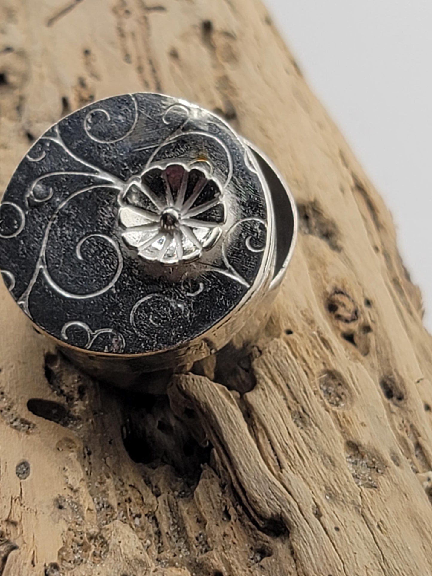 GARNET SUNFLOWER TREASURE
