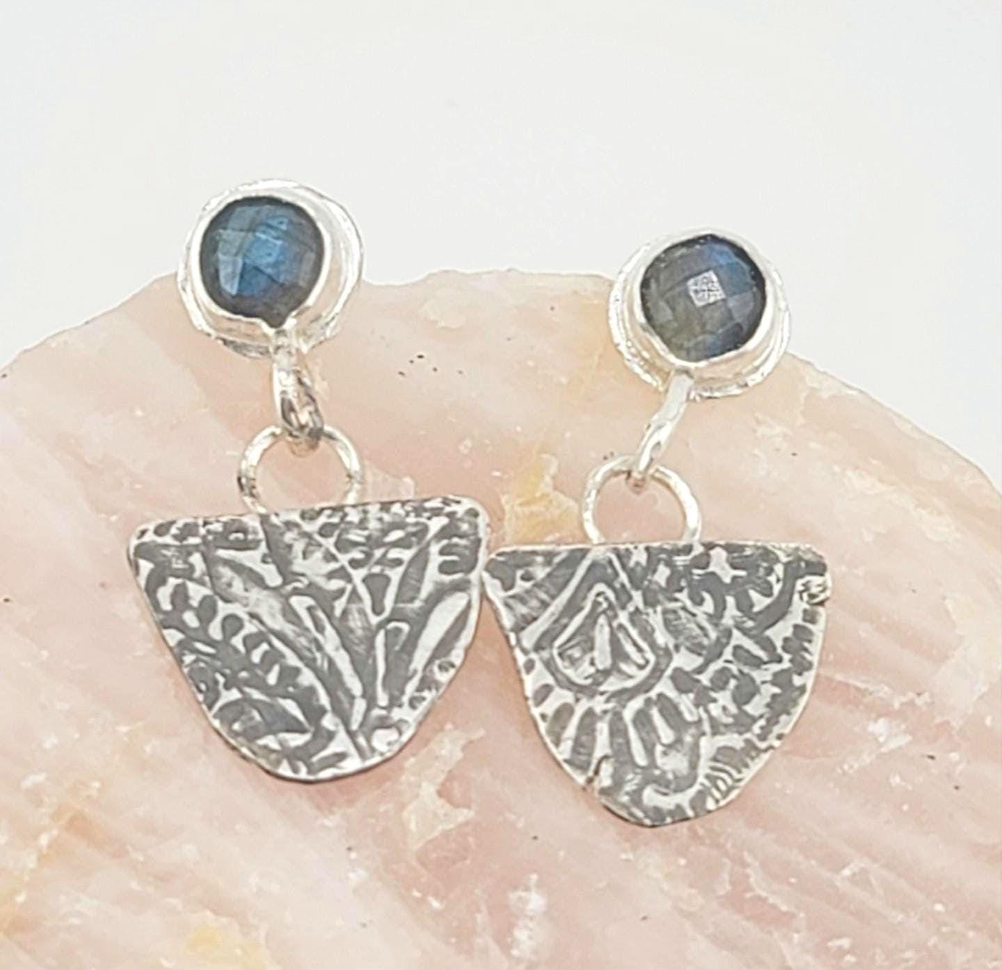 LABRADORITE EMBOSSED EARRINGS