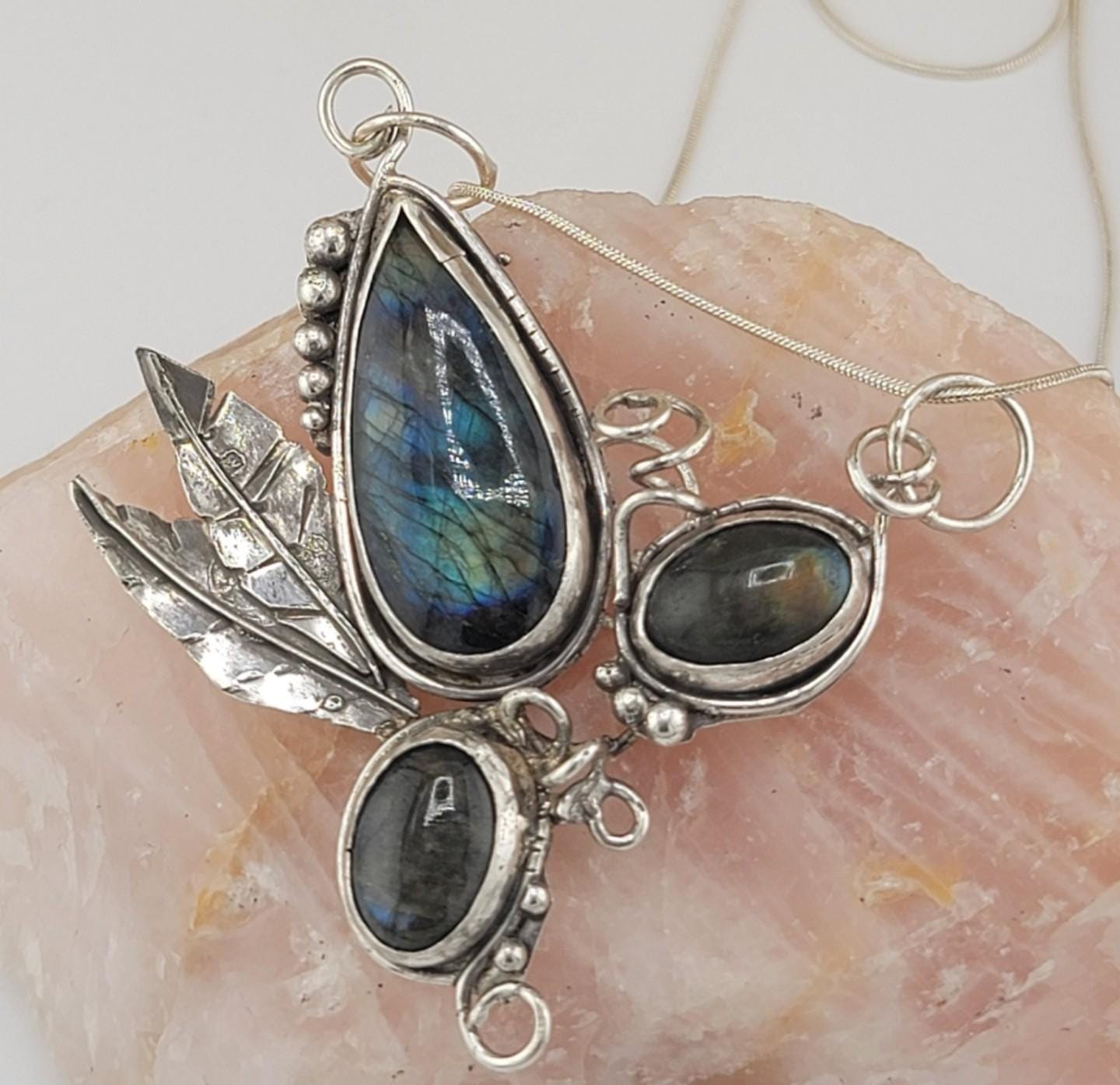 LABRADORITE GARDEN PENDANT