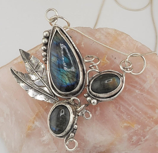 LABRADORITE GARDEN PENDANT