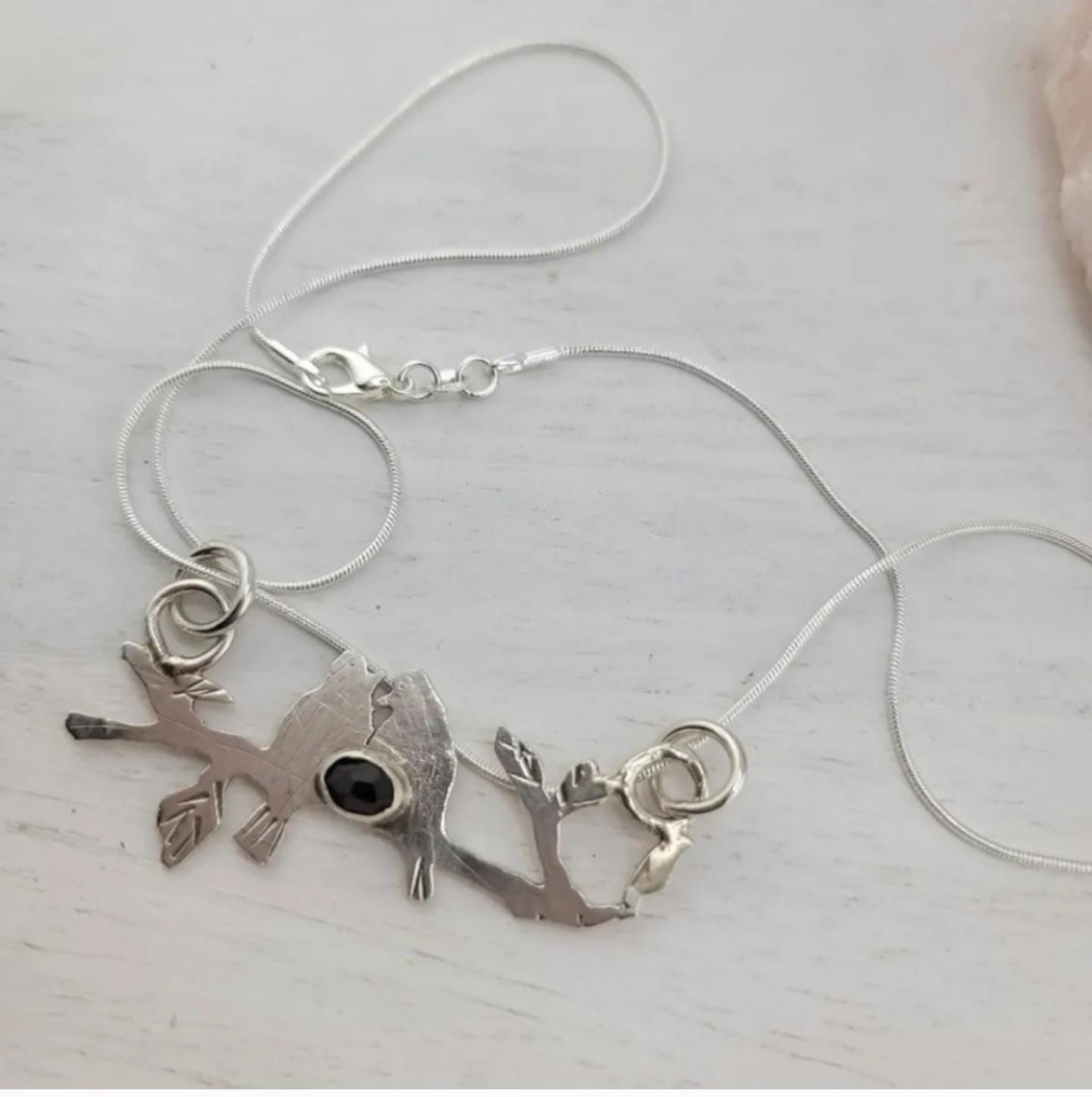 GARNET LOVE BIRD