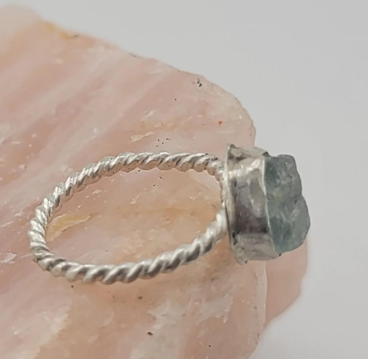 RAW AQUAMARINE RING with a twisted ring band handmade in .925 sterling silver metal size 7