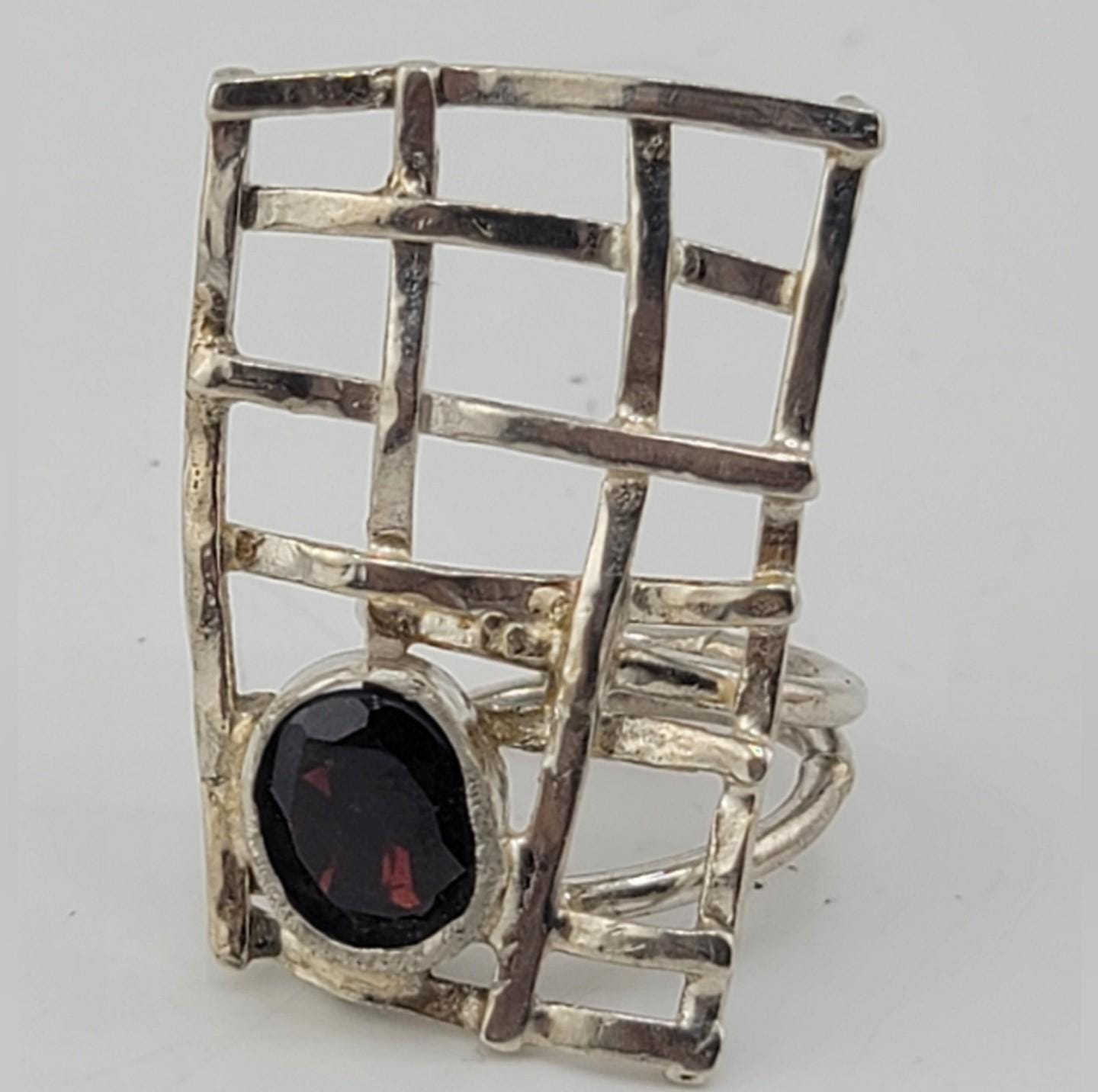 GARNET STYLE STATEMENT RING HANDMADE IN STERLING SILVER METAL SIZE 6