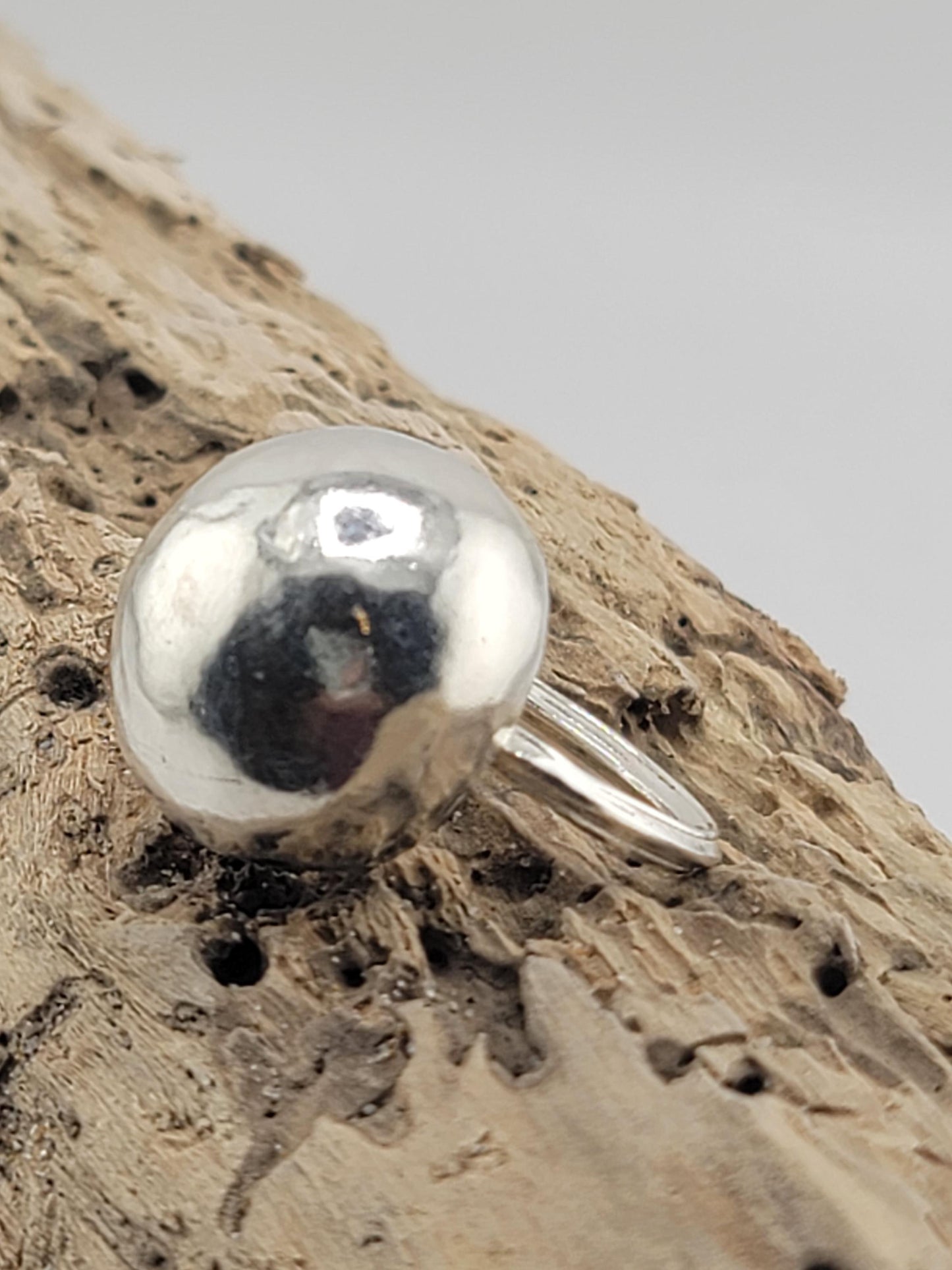 HOLLOW RING HANDMADE