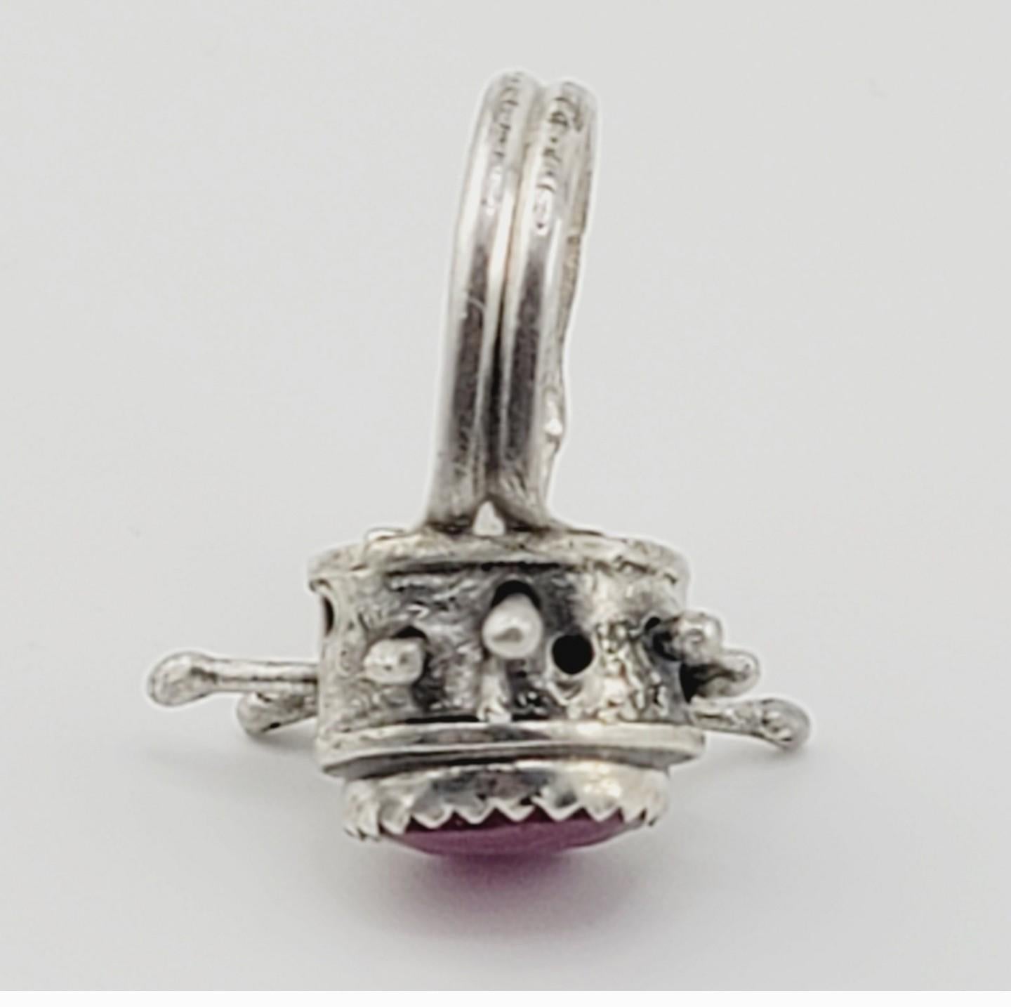 PINK SAPPHIRE MOVEMENT