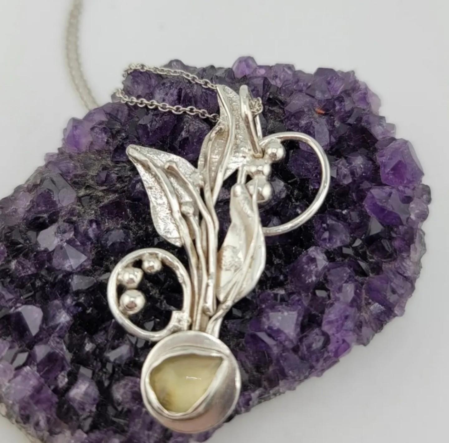 PREHNITE STONE PENDANT