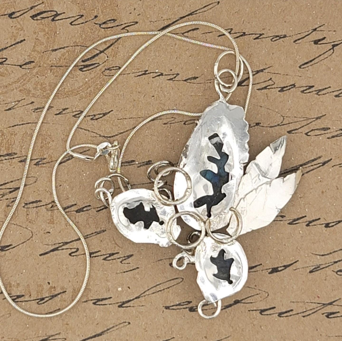 LABRADORITE GARDEN PENDANT