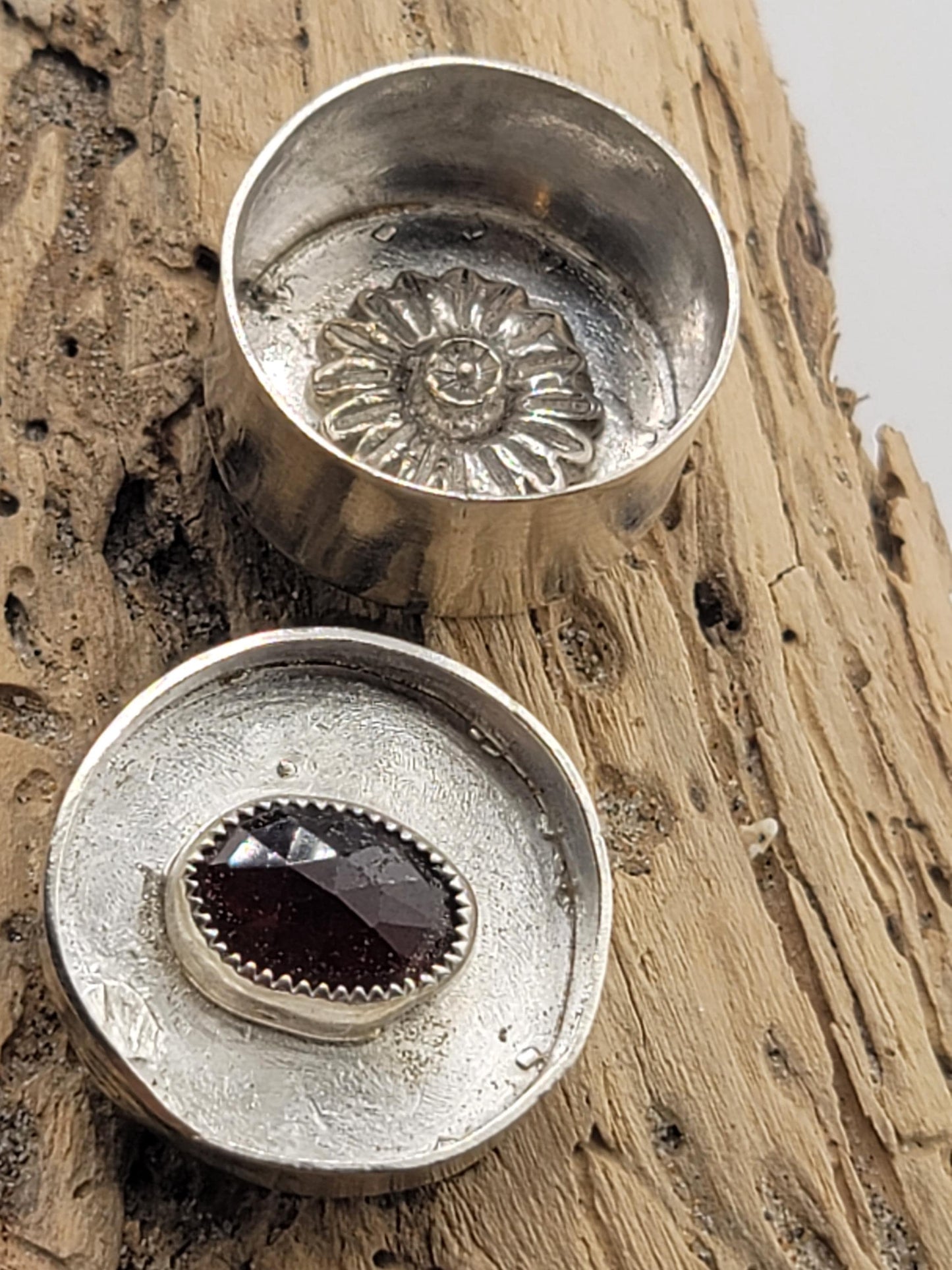 GARNET SUNFLOWER TREASURE
