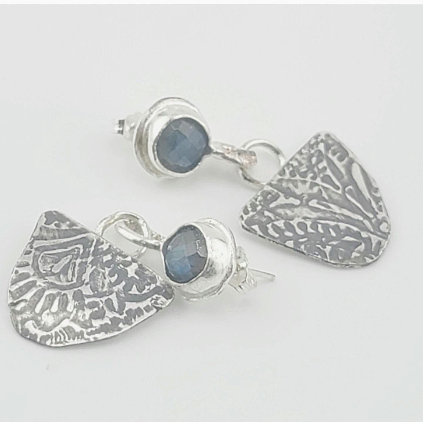 LABRADORITE EMBOSSED EARRINGS