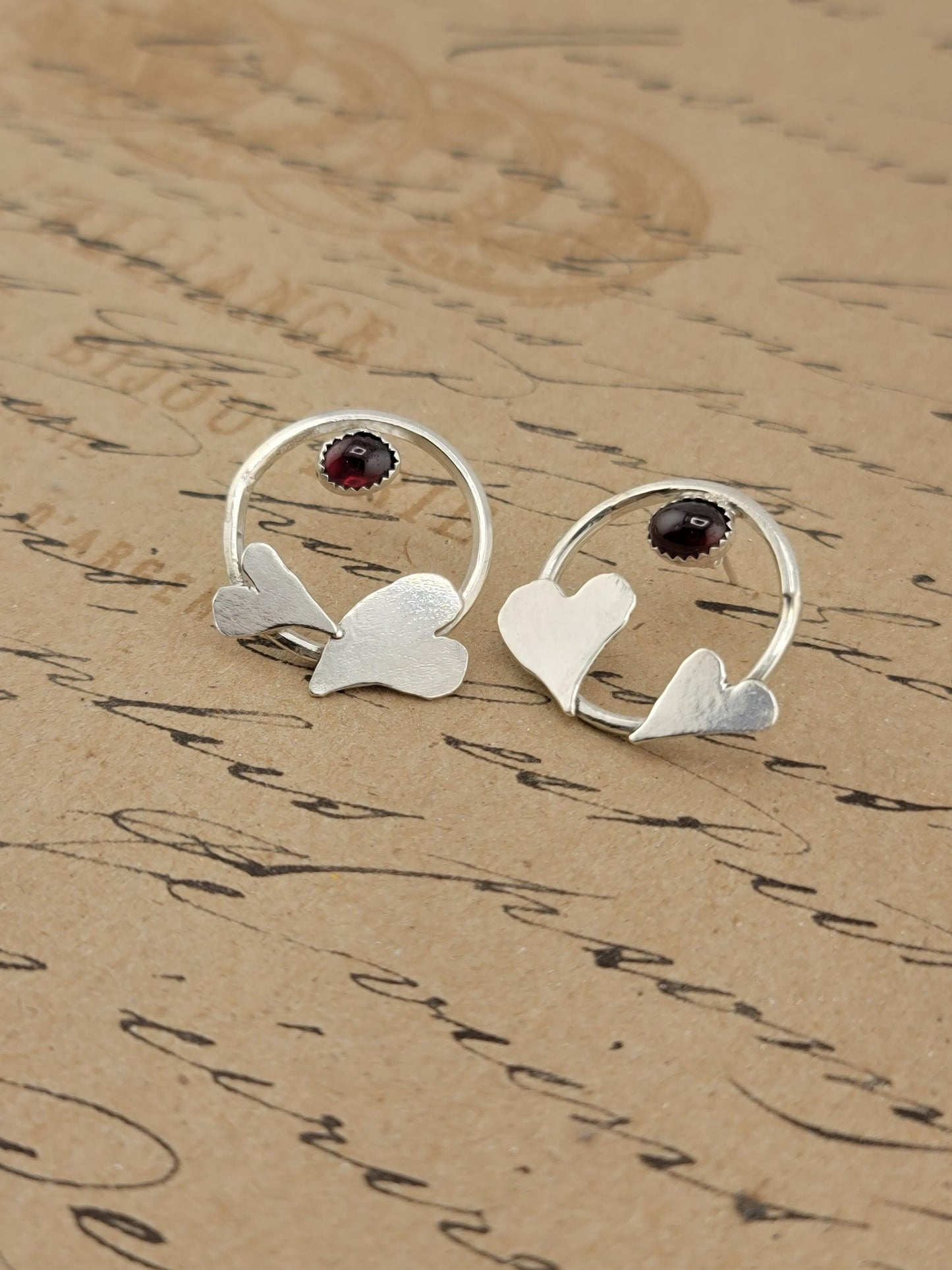 GARNET HEARTS EARRINGS
