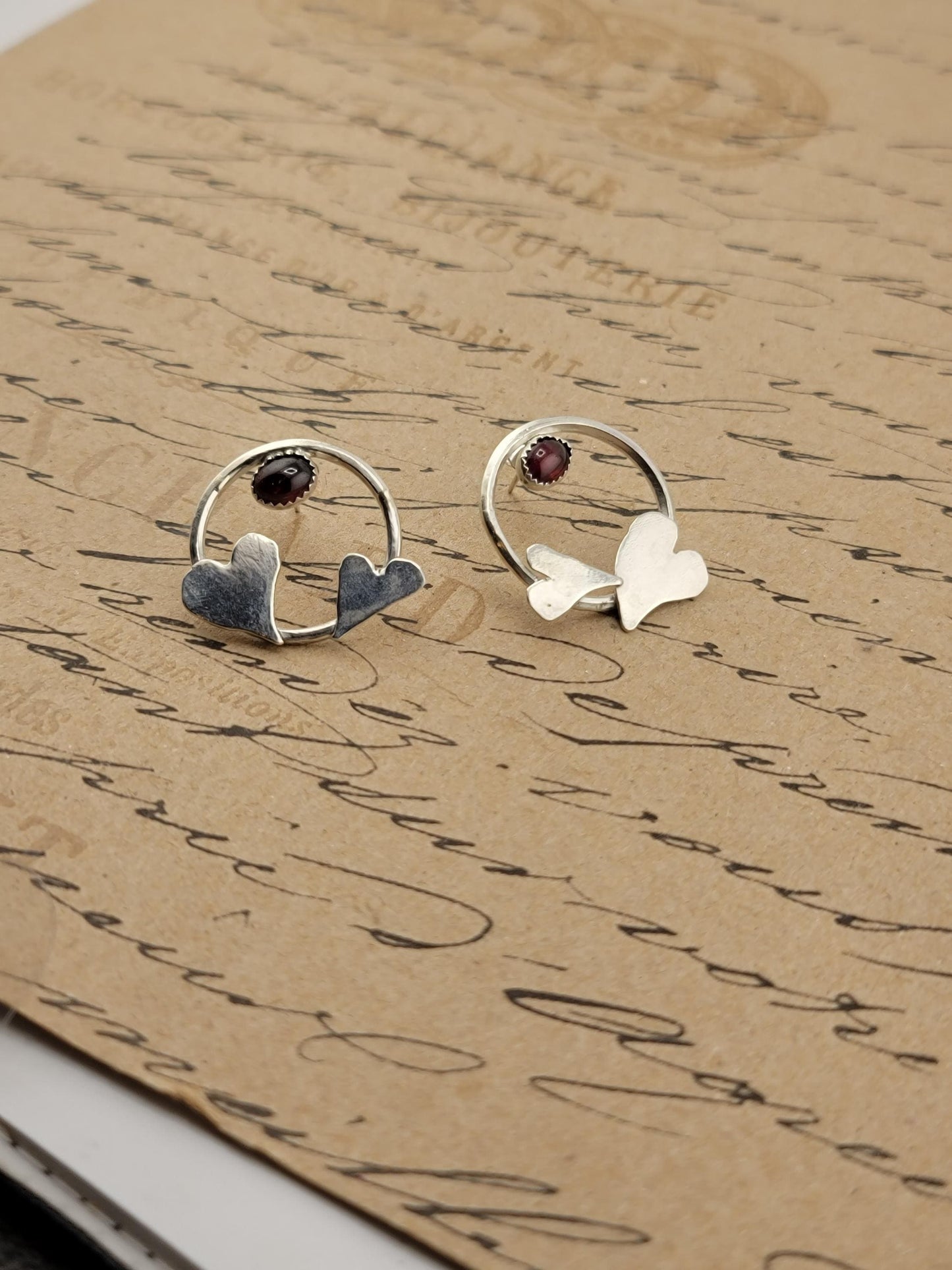 GARNET HEARTS EARRINGS