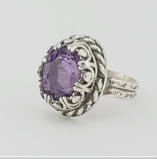 AMETHYST STONE RING vintage style vibes, handmade in Sterling Silver metal size 8.5